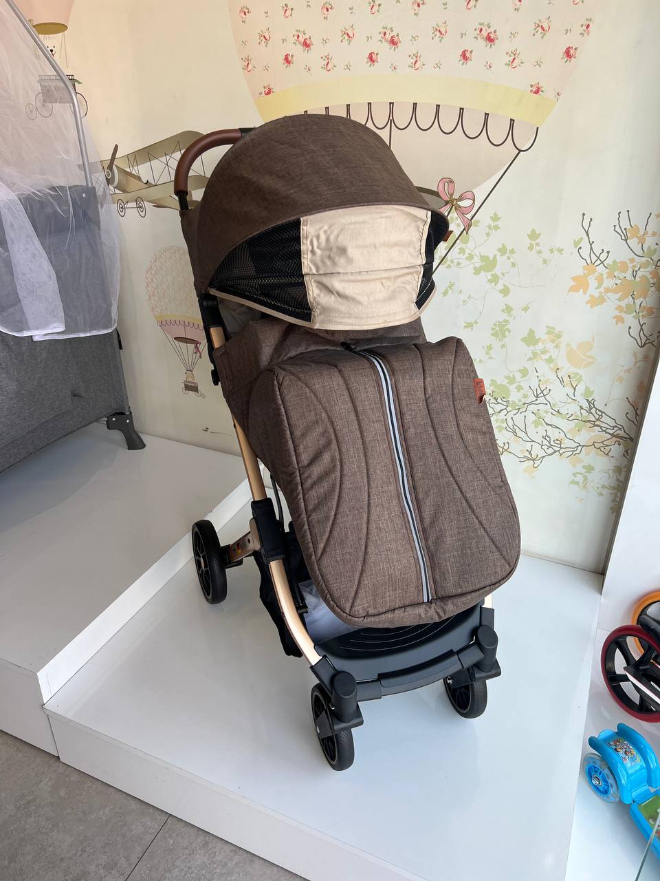 Poussette valise compacte K10 avec couvre jambe - Kidilo 