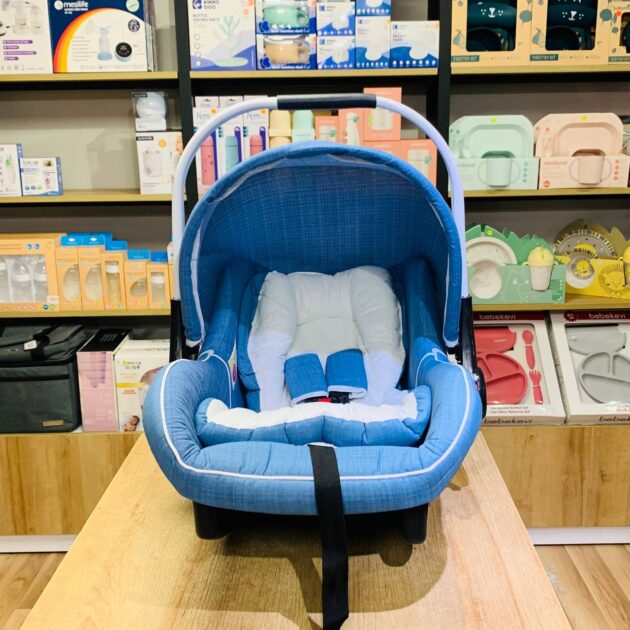 confortable maxi cosi bleu
